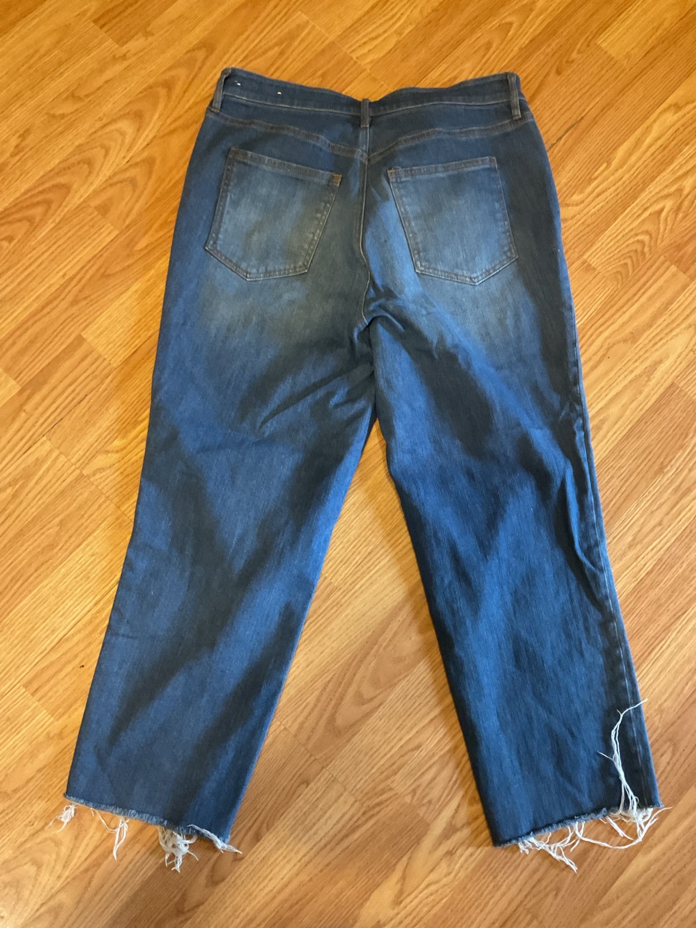 LOFT WOMENS SZ.10 JEANS CURVY HIGH RISE BOYFRIEND RAW HEMS - Picture 3 of 3